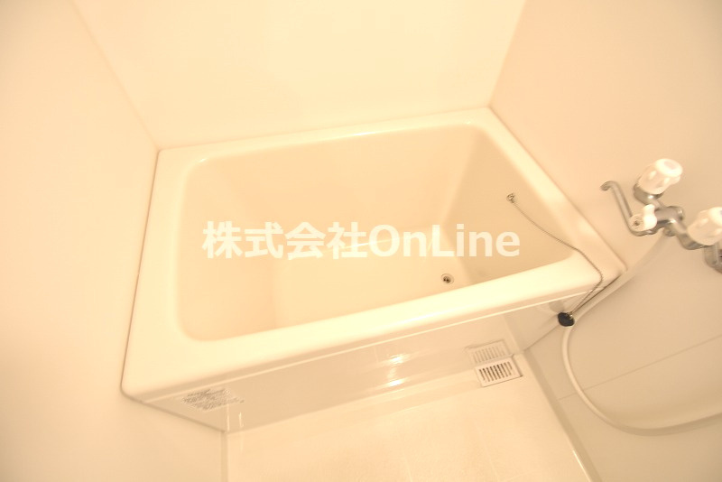 東大阪市岸田堂西２丁目の賃貸マンションの浴室
