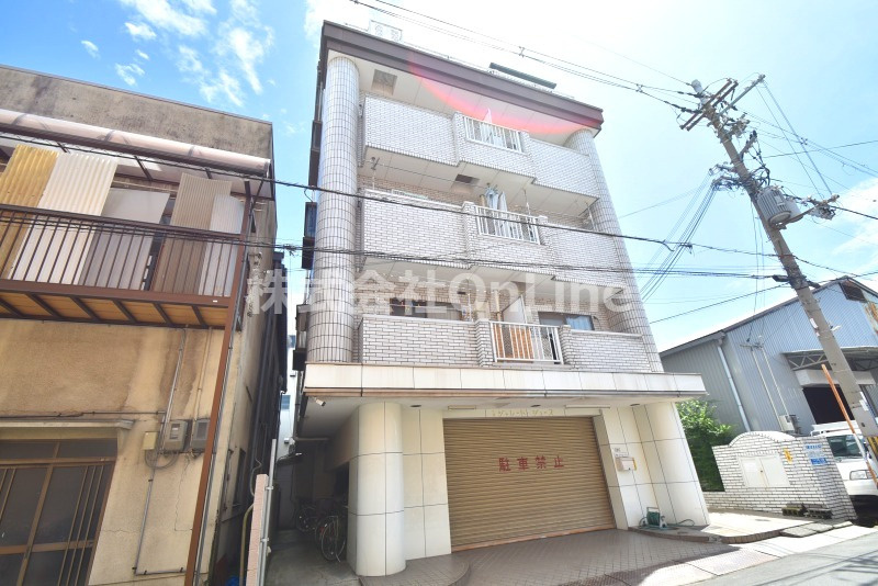 東大阪市岸田堂西２丁目の賃貸マンションの外観