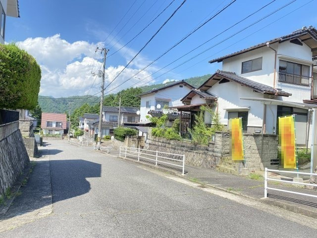 売土地　　あさひが丘9丁目の前面道路含む現地写真