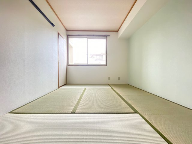 ハイツ向陽の和室