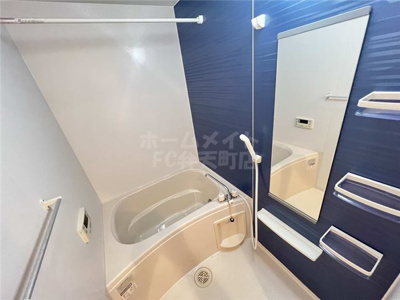 【浴室】 | メゾンEMI | コンパクトで使いやすいお風呂です