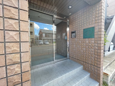 【エントランス】 | レージュ道徳