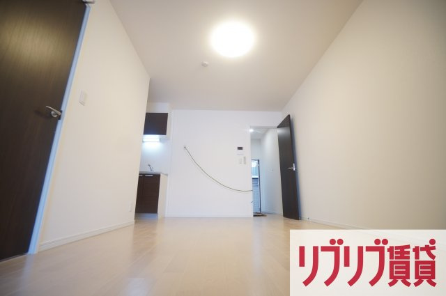 グランダ千葉の居間・リビング