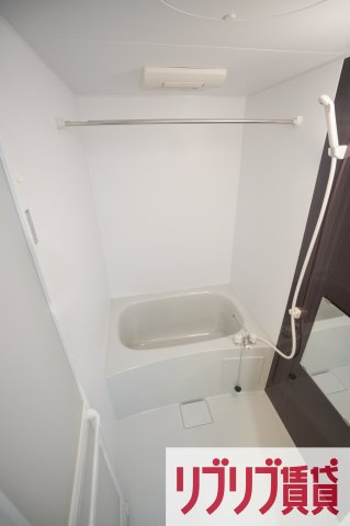 グランダ千葉の浴室