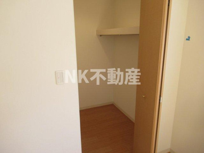 【収納】 | メゾン・ド・ソレイユ（鴻池新田賃貸） | ウォークインクローゼット付きです