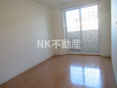 【居間・リビング】 | メゾン・ド・ソレイユ（鴻池新田賃貸） | おしゃれなリビングです