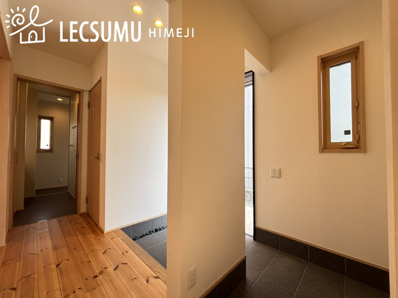 姫路市野里上野町1丁目／中古戸建の玄関