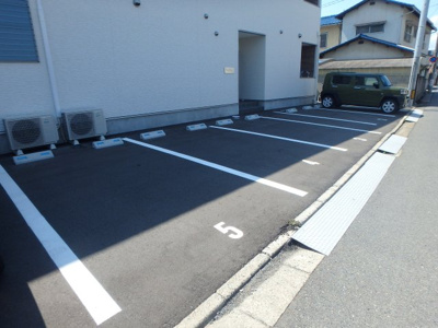 【駐車場】 | クレストコートＡ | 松島　クレストコートA　1LDK　駐車場