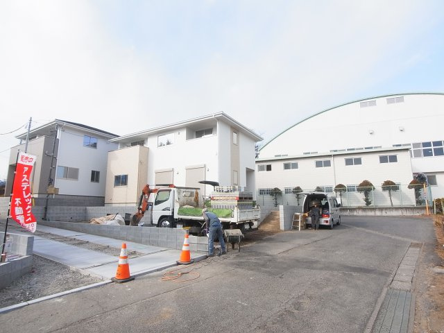 新築　渋川市金井2期　2号棟の前面道路含む現地写真|現地写真　東側接道幅員約4.4ｍ