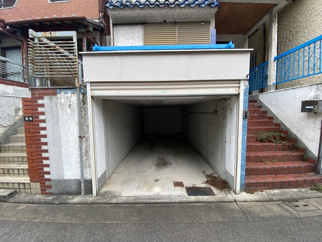 堺市中区深阪二丁戸建の駐車場
