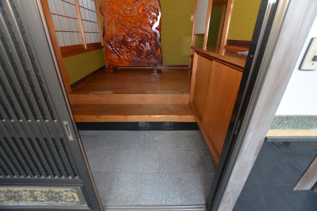 【玄関】 | 夏吉戸建て | ゆったりとした玄関です