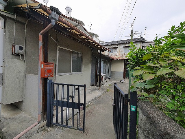 富雄北１平屋の周辺