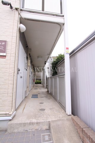 エムズ南阿佐ヶ谷のエントランス