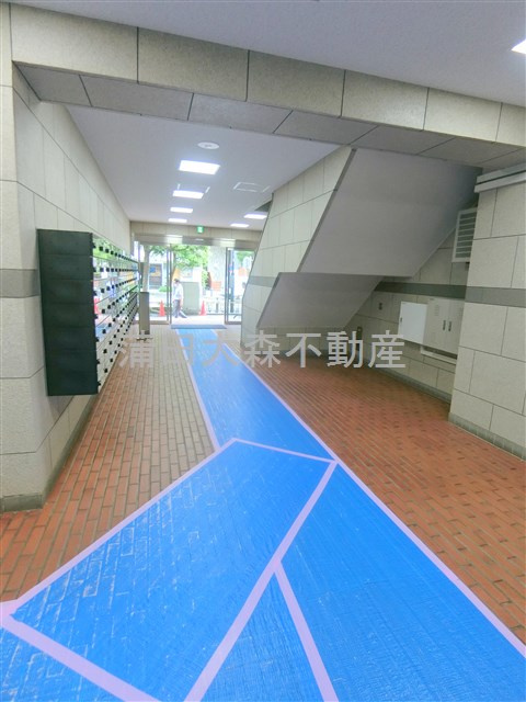 ドミール蒲田のエントランス