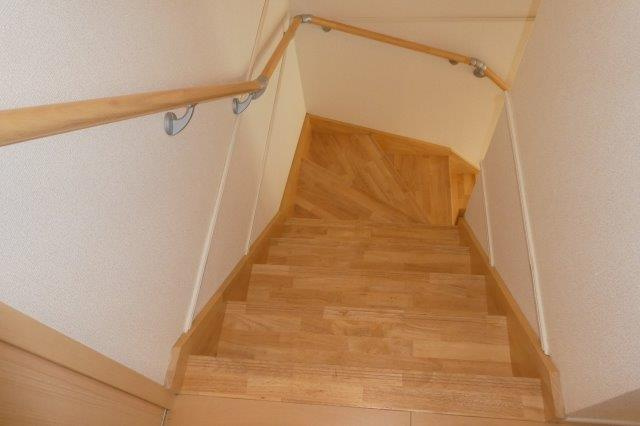 ヴィラ・一里松のその他|階段