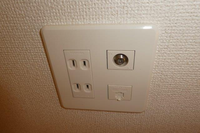 ヴィラ・一里松の設備|ＴＶジャック・電話モジュラー