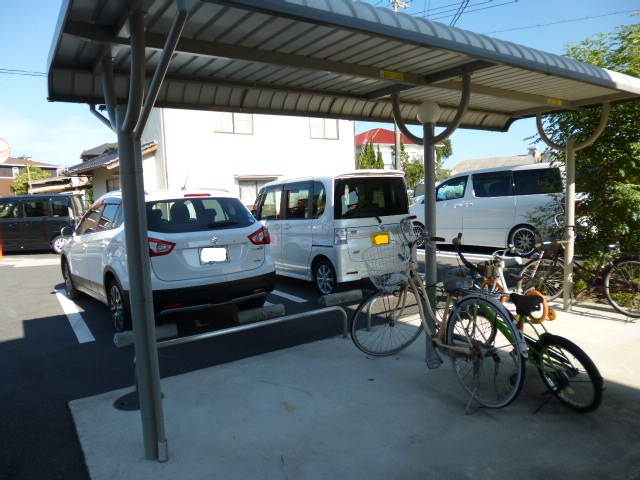 ヴィラ・一里松のその他共用部分|自転車置き場