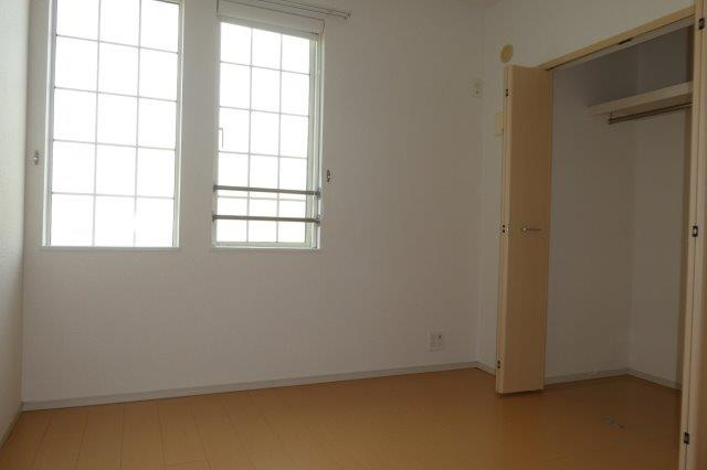 ヴィラ・一里松の寝室|洋室