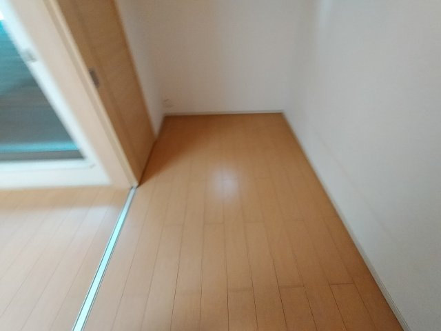  | エレガンテロックヴァリー