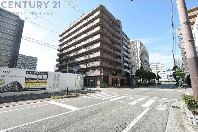 ＪＲ尼崎駅南側のメインストリート通り沿いのマンション「クアージュジョアリート」のご紹介です