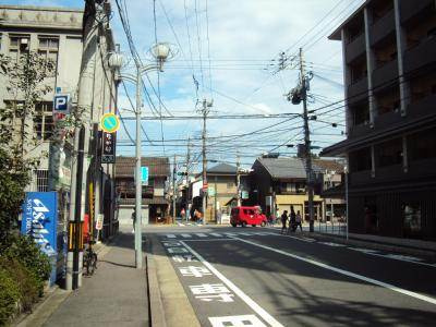 富士ラビット七条館の周辺|前面道路