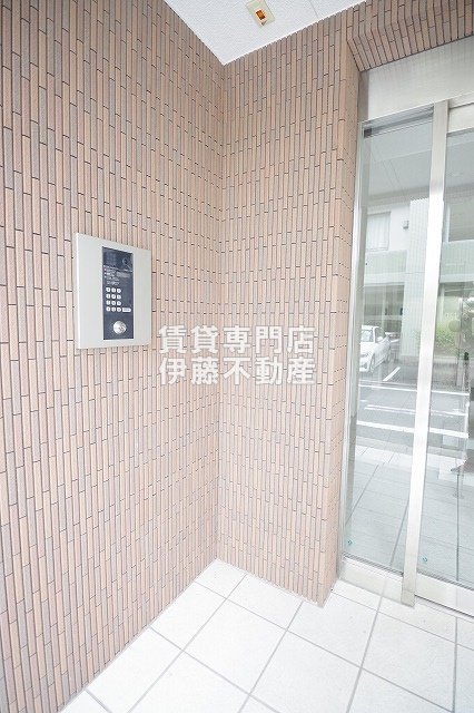 ディアコート笹塚のエントランス