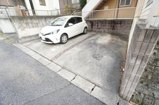 【駐車場】