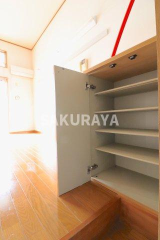 レベイユマレンの収納|2023年撮影。現況と異なる場合があります。