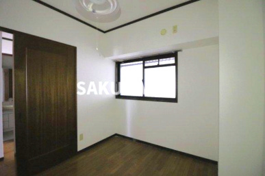 グランビュー砂原後の洋室