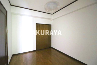 グランビュー砂原後の洋室