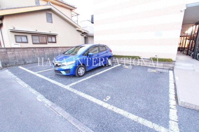 ドエル９５の駐車場
