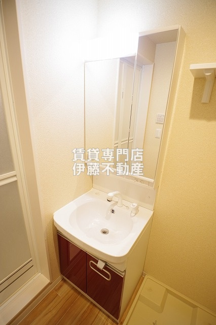 レイディエンス庄内通の洗面所