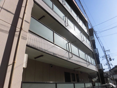 【外観】 | クリーク大桐 | 白基調としたシンプルな外観です