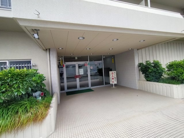 エーデルハイム関目のエントランス