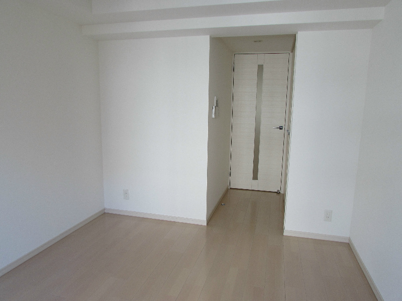 アドバンス三宮シュロスの洋室