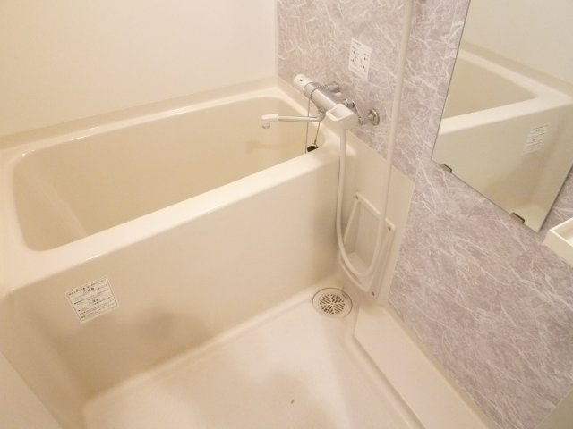 サムティ難波ＶＩＶＯの浴室