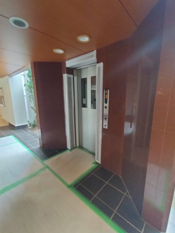 カサーレ大阪城公園のその他共用部分|エレベーターです。