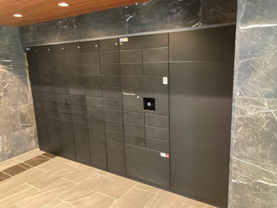 【その他共用部分】 | ヴェレーナ戸塚グランシエル | 共用エントランスには宅配BOXがあるので荷物の受け取りもスムーズに♪再配達の手間がかからないのが魅力♪