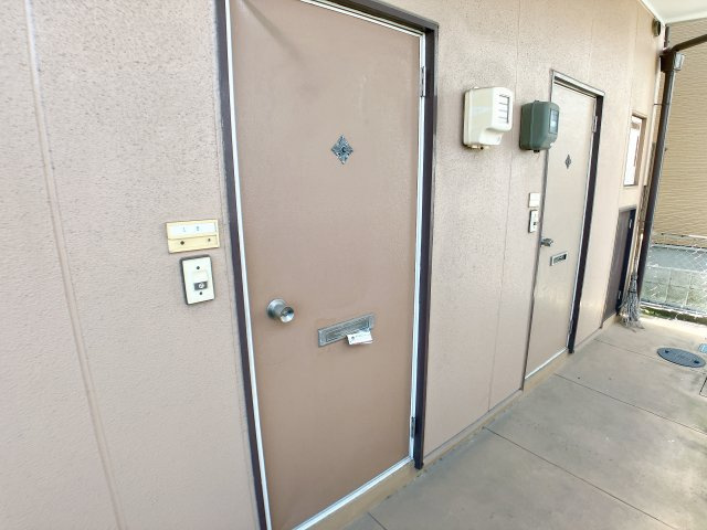 コーポ三樹の玄関