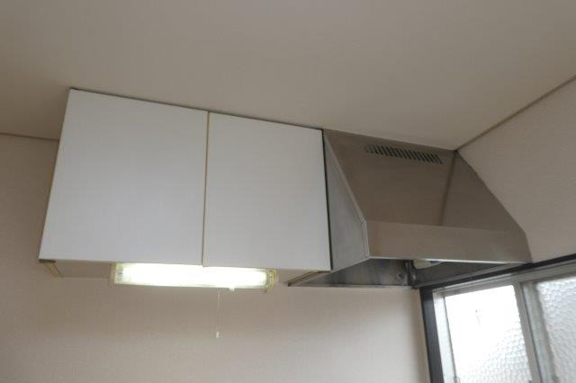 ハイツあかねＡのキッチン|キッチン上収納