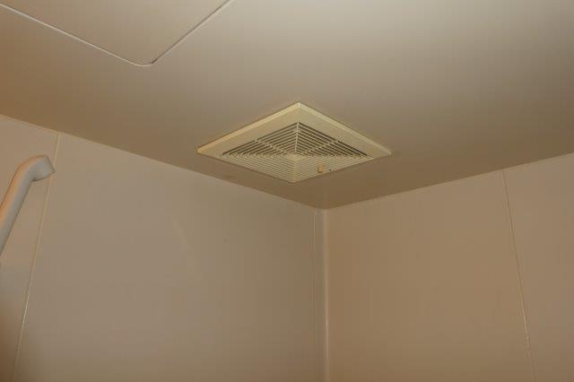 ハイツあかねＡの浴室|浴室換気扇