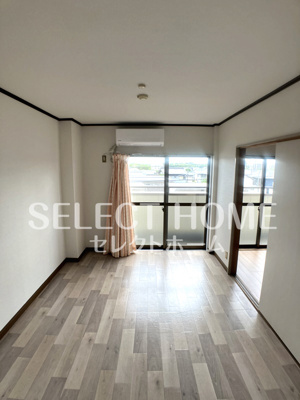 【寝室】 | KFビル | 広くて明るい寝室