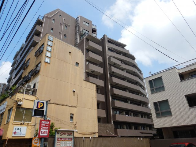 コスモ千駄木の外観