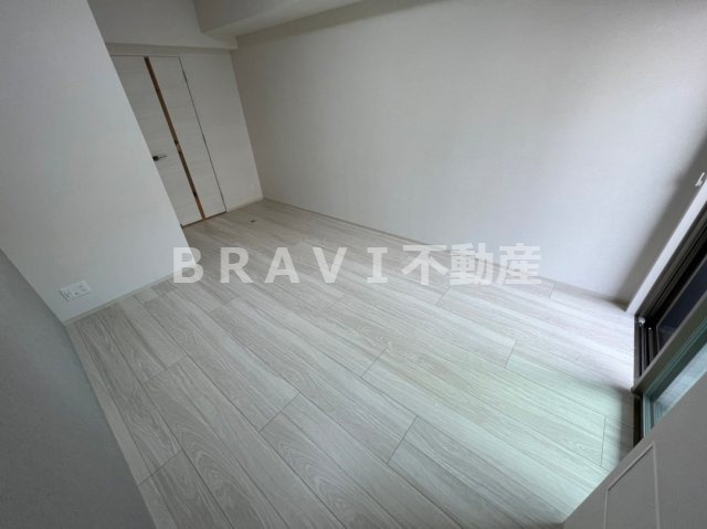 ドゥーエ天満橋　BRAVI不動産の居間・リビング|【ドゥーエ天満橋】使いやすいリビングです