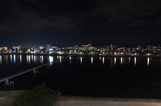 【展望】 | 【Night View】
物件からの夜の景色は、隠れ夜景スポットのよう。
お仕事から疲れて帰ってきて、この夜景を楽しめるのも
この立地ならでは。
もう少し早い時間のサンセット夜景もキレイかも。