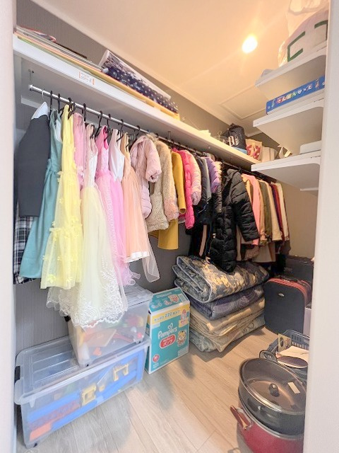 野田市上花輪　中古戸建の収納|大型のウォークインクローゼットも完備