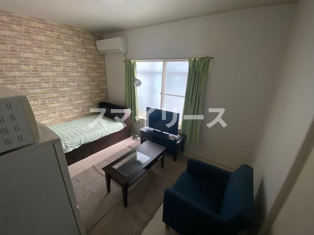 ハイツ初石の居間・リビング