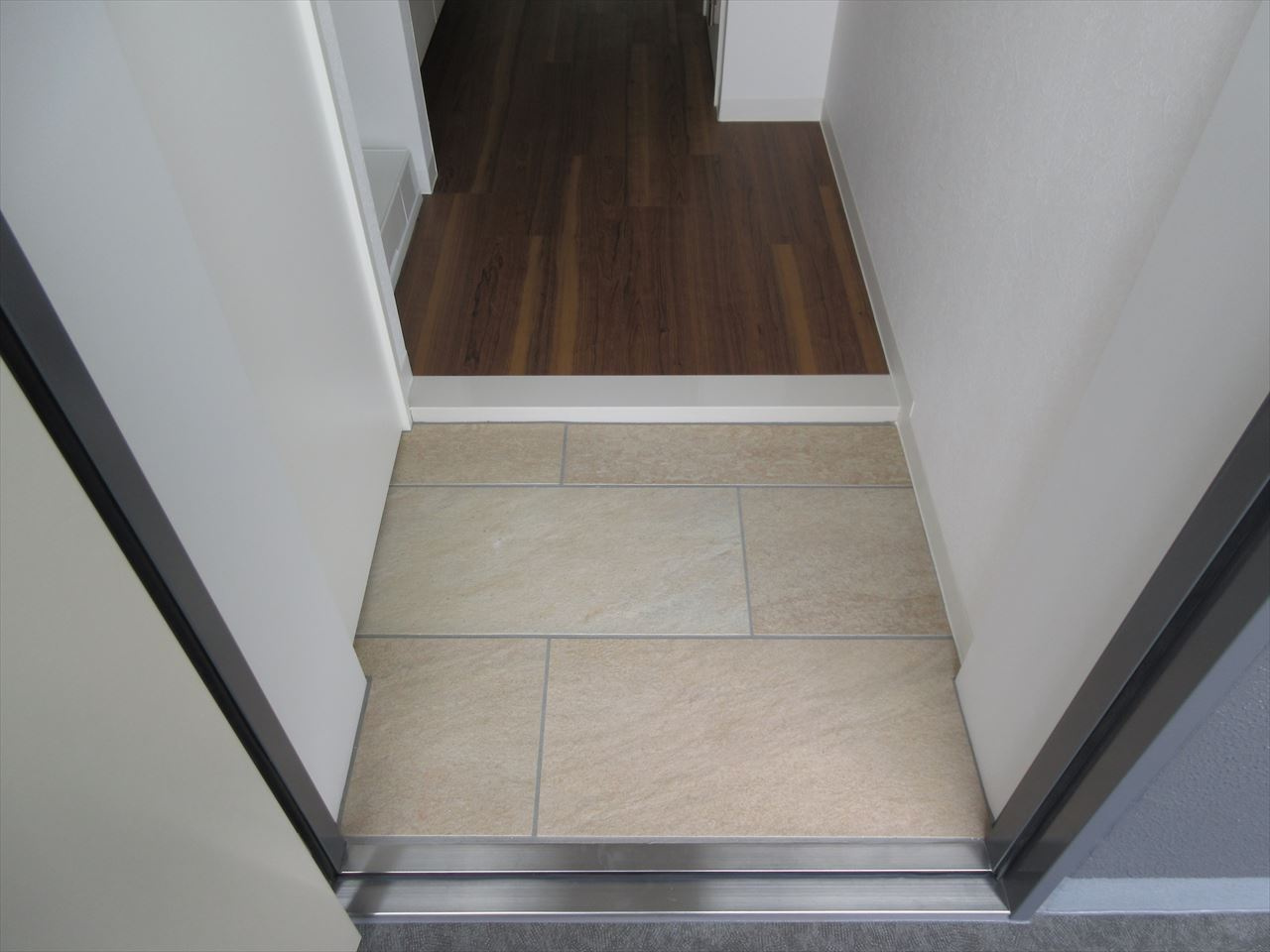 アソシエ鶴舞公園|名古屋市の賃貸ならMy賃貸の玄関|アソシエ鶴舞公園