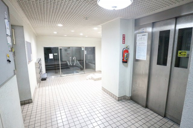 セゾン皿沼のエントランス