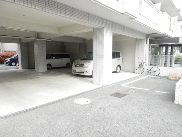 セゾン皿沼の駐車場|駐車場空き無し※要空き確認